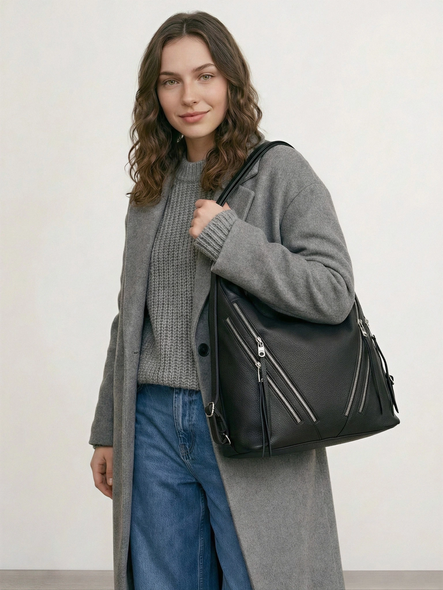 Сумка-шоппер с декоративными пуллерами в ассортименте